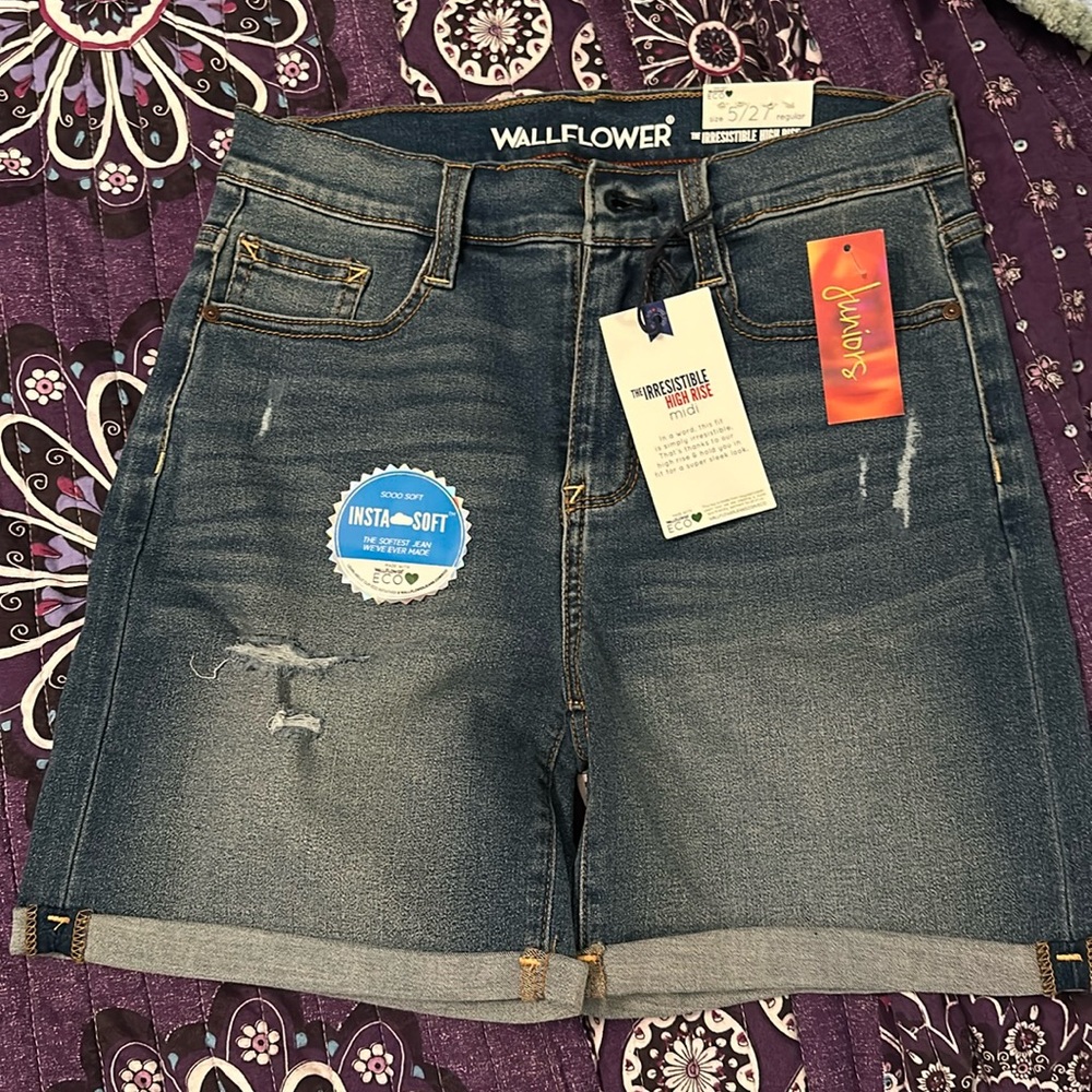 Wallflower shorts